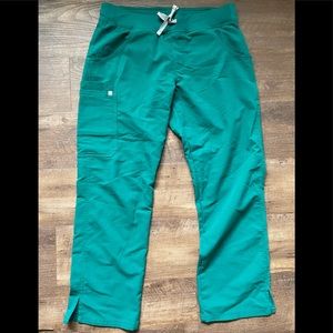 Hunter green Livingston figs scrub pants. Hardly worn